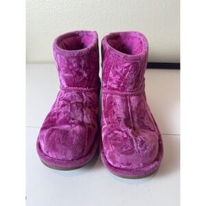 UGG Classic Mini Velvet Ankle Boots‎ Kids Size 4 Pink Crushed Velvet Cozy Glam